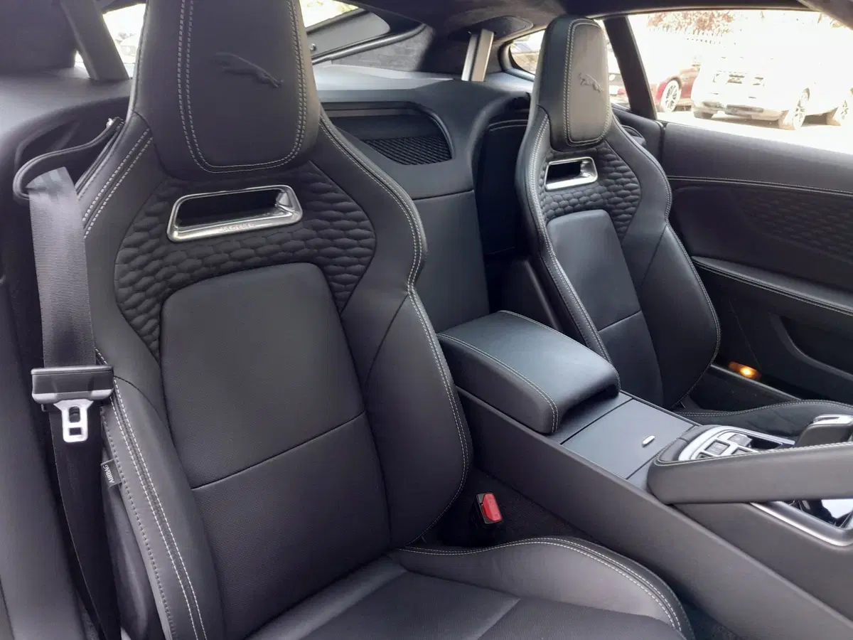 Jaguar F-Type Coupé usata a Cuneo (17)
