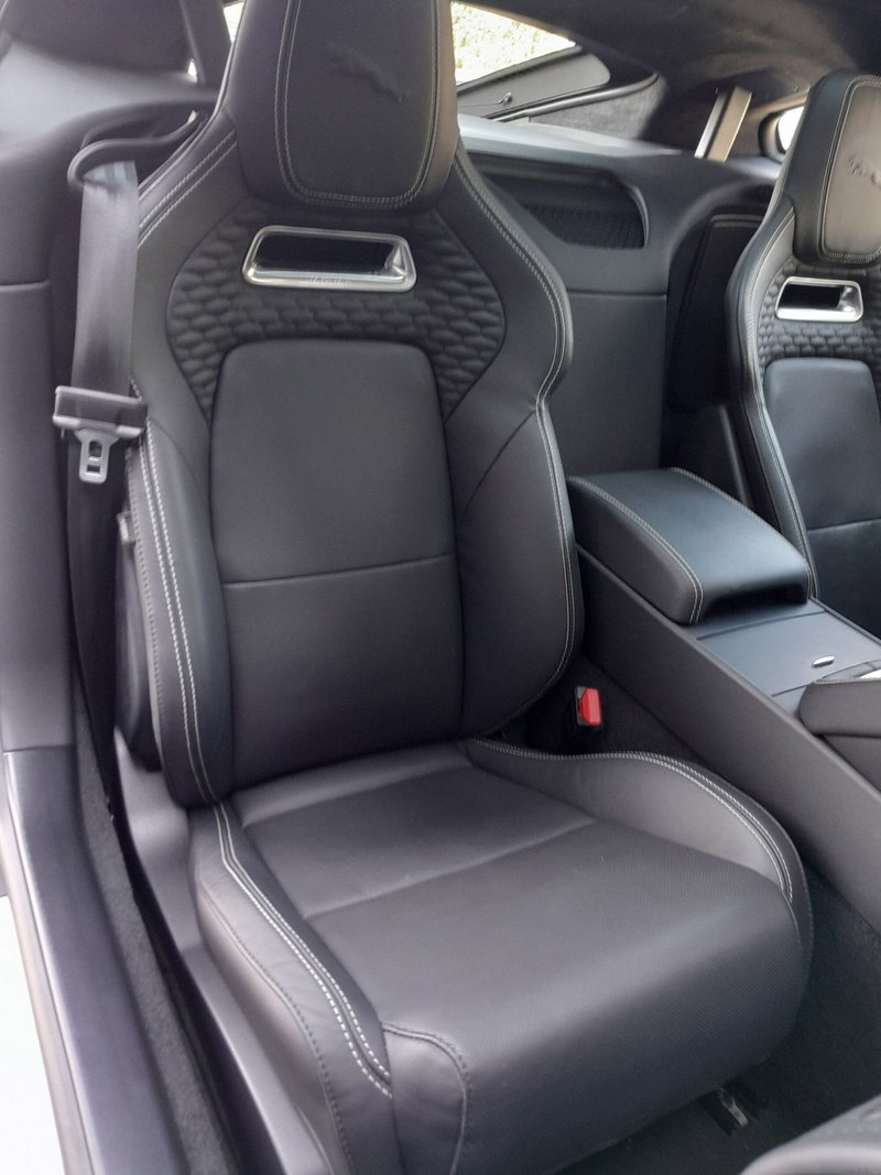 Jaguar F-Type Coupé usata a Cuneo (18)