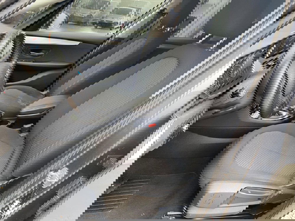 BMW Serie 2 Active Tourer usata a Milano (9)