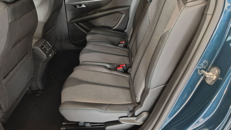 Peugeot 5008 usata a Milano (12)