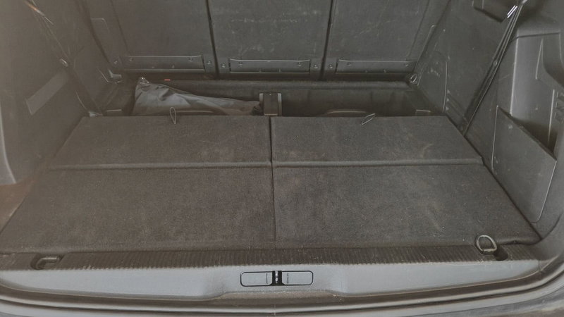 Peugeot 5008 usata a Milano (15)