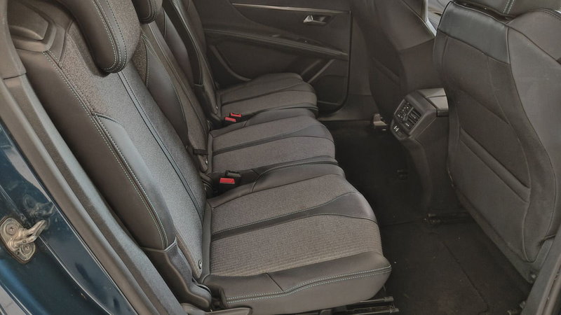 Peugeot 5008 usata a Milano (17)