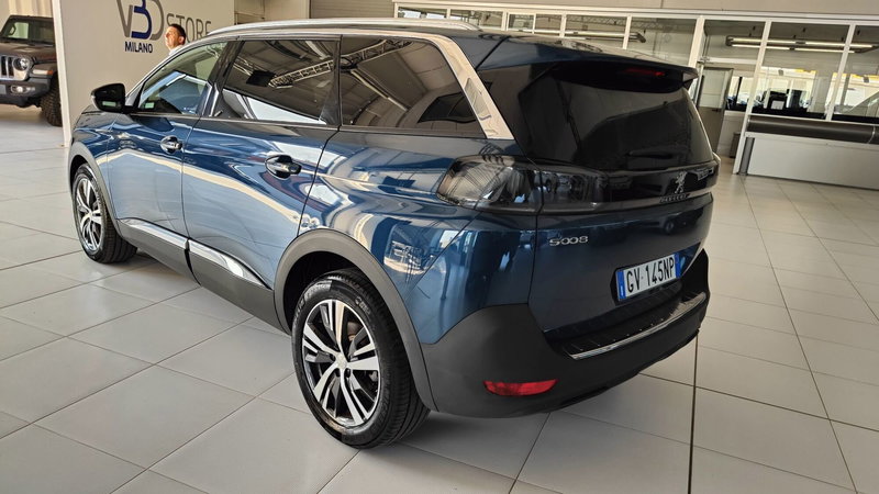 Peugeot 5008 usata a Milano (2)