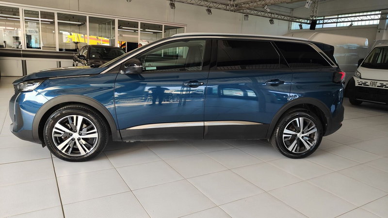 Peugeot 5008 usata a Milano (3)