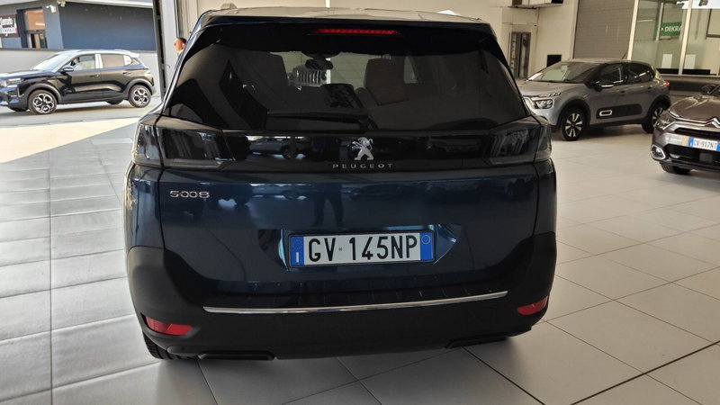 Peugeot 5008 usata a Milano (4)