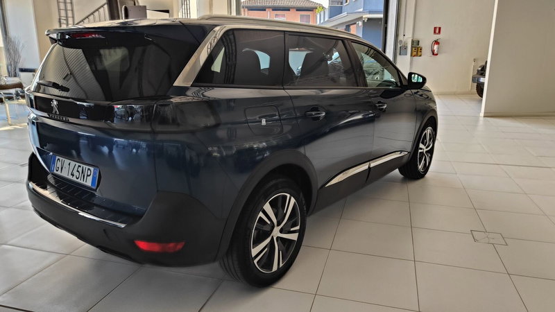Peugeot 5008 usata a Milano (5)