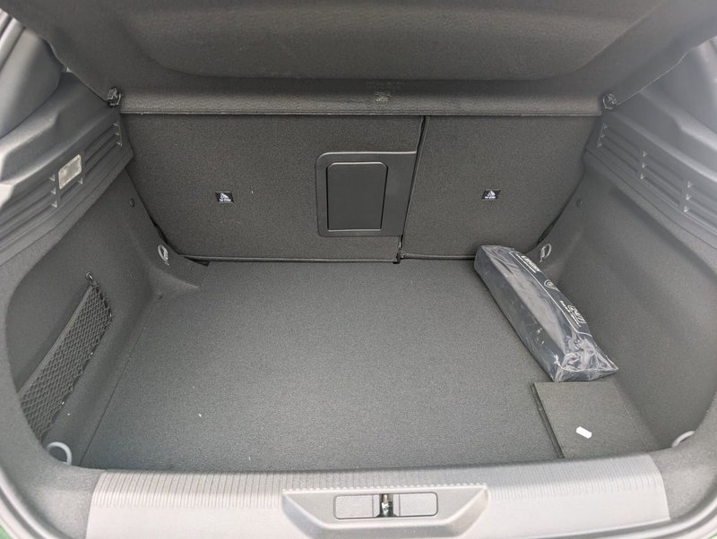 Peugeot 308 nuova a Milano (10)