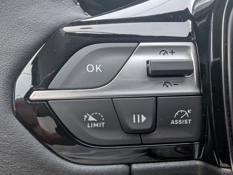 Peugeot 308 nuova a Milano (14)