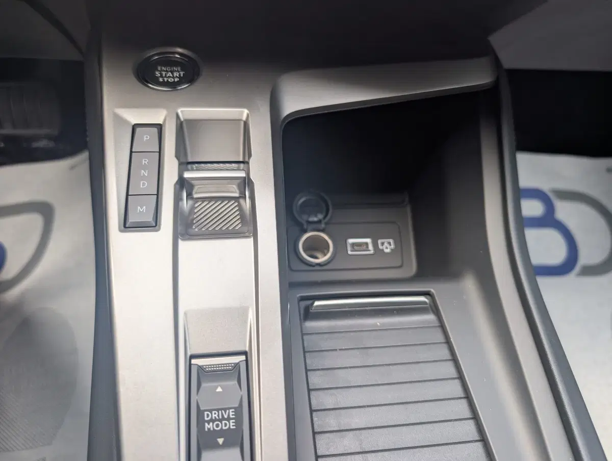 Peugeot 308 nuova a Milano (15)