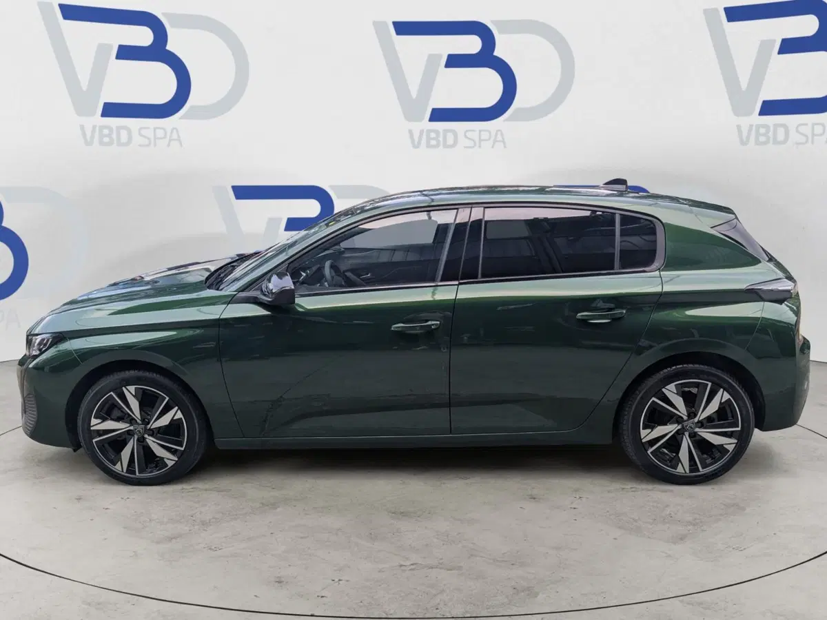 Peugeot 308 nuova a Milano (4)