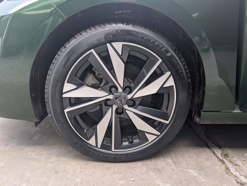 Peugeot 308 nuova a Milano (7)