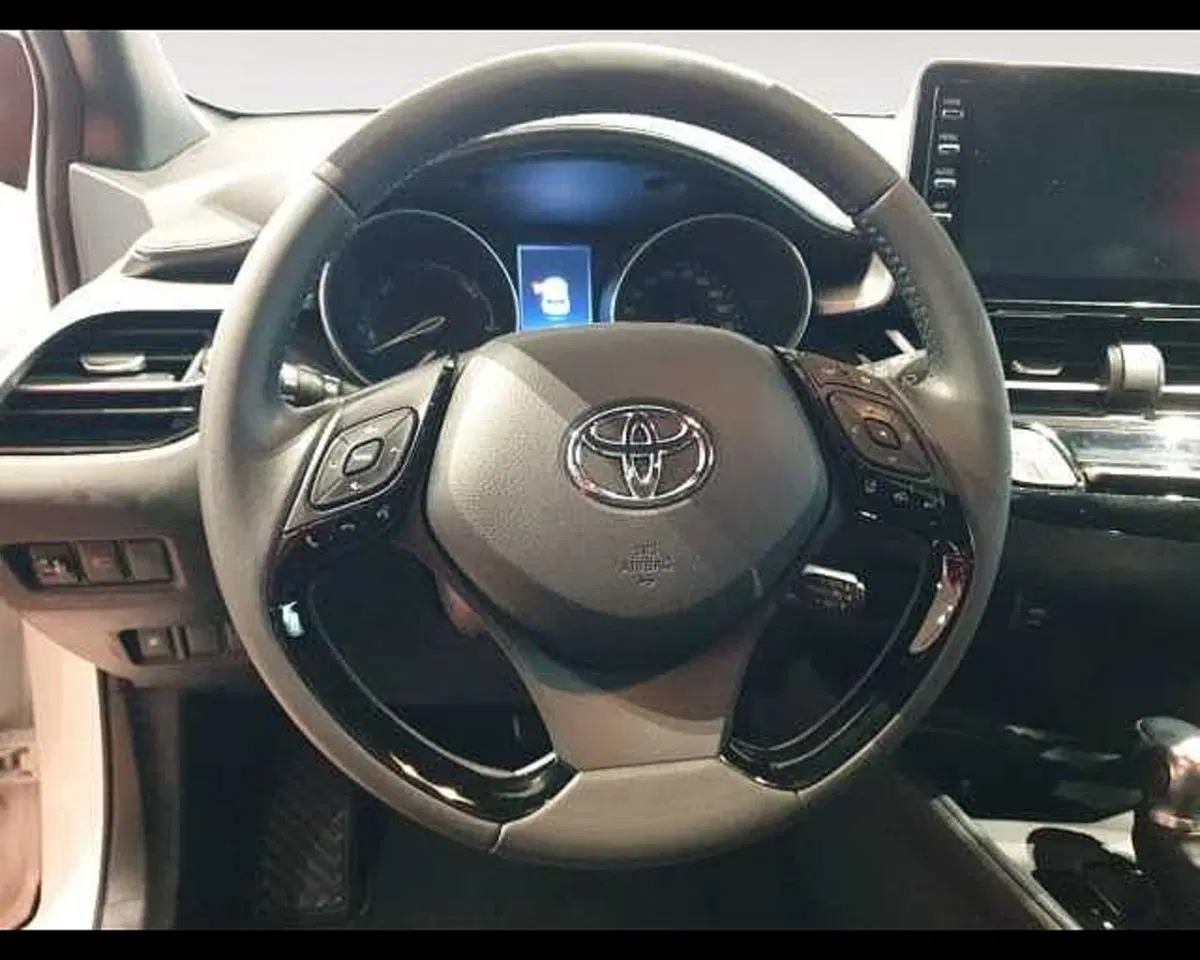 Toyota Toyota C-HR usata a Cuneo (13)