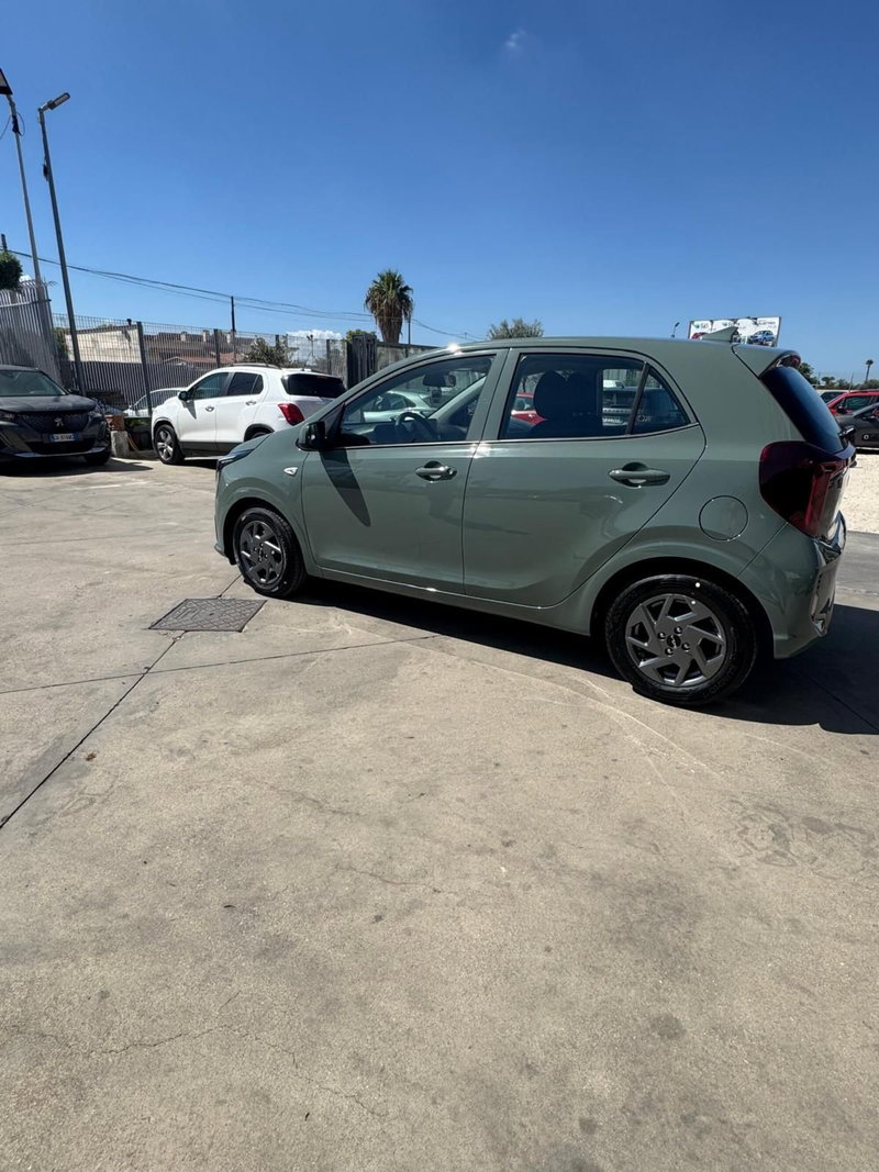 Kia Picanto nuova a Caserta (4)