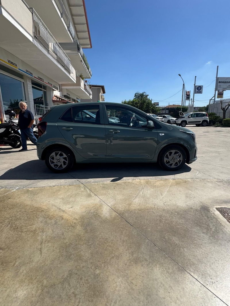 Kia Picanto nuova a Caserta (6)