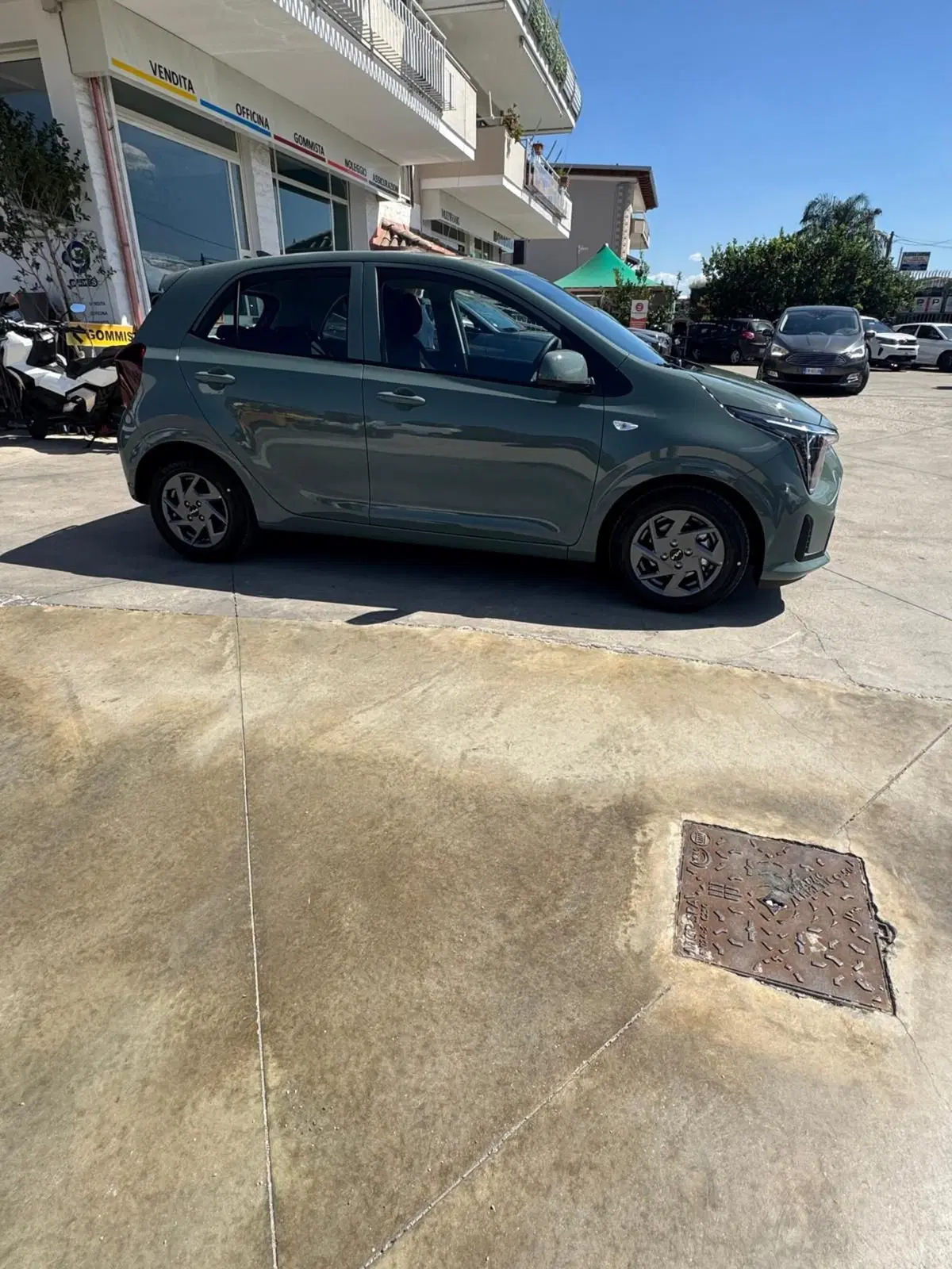 Kia Picanto nuova a Caserta (8)