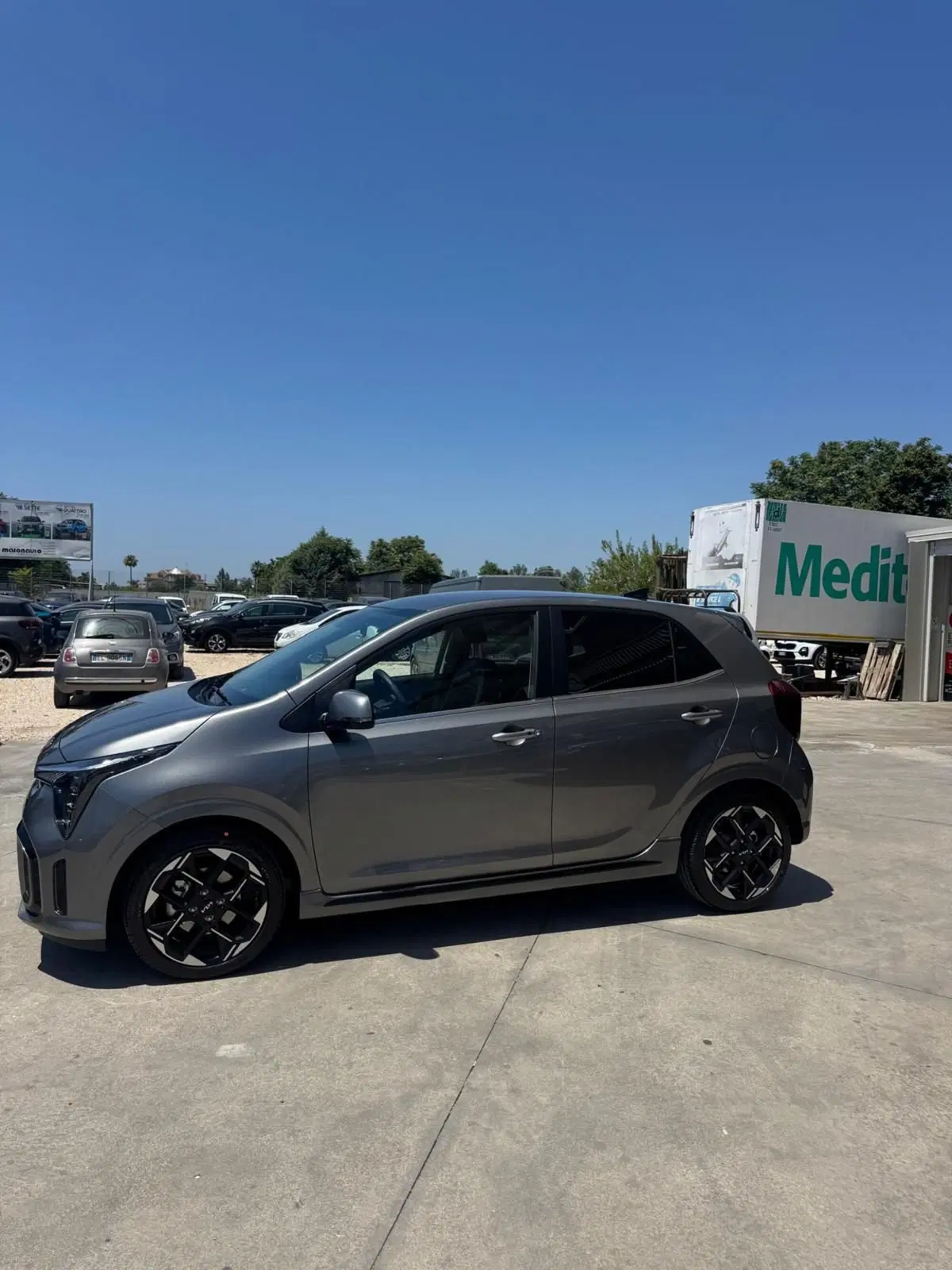 Kia Picanto nuova a Caserta (5)