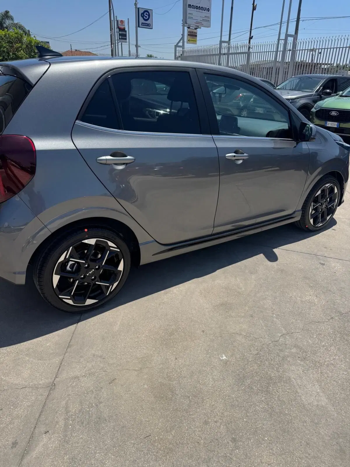 Kia Picanto nuova a Caserta (8)