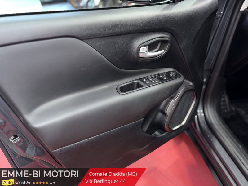 Jeep Renegade nuova a Monza e Brianza (14)