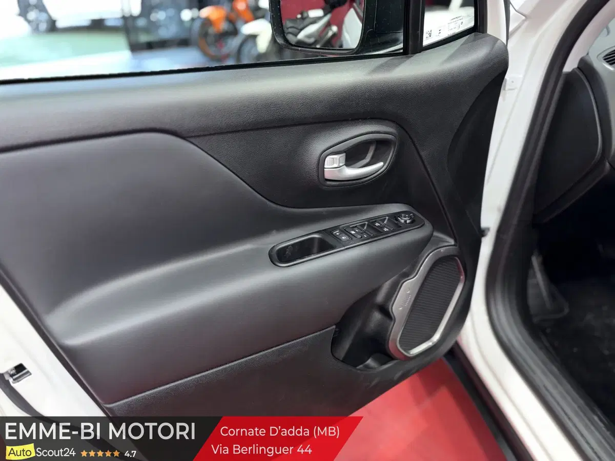 Jeep Renegade nuova a Monza e Brianza (14)