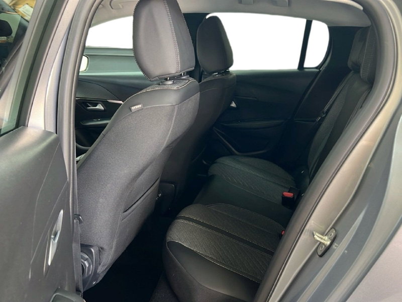 Peugeot 208 usata a Roma (11)