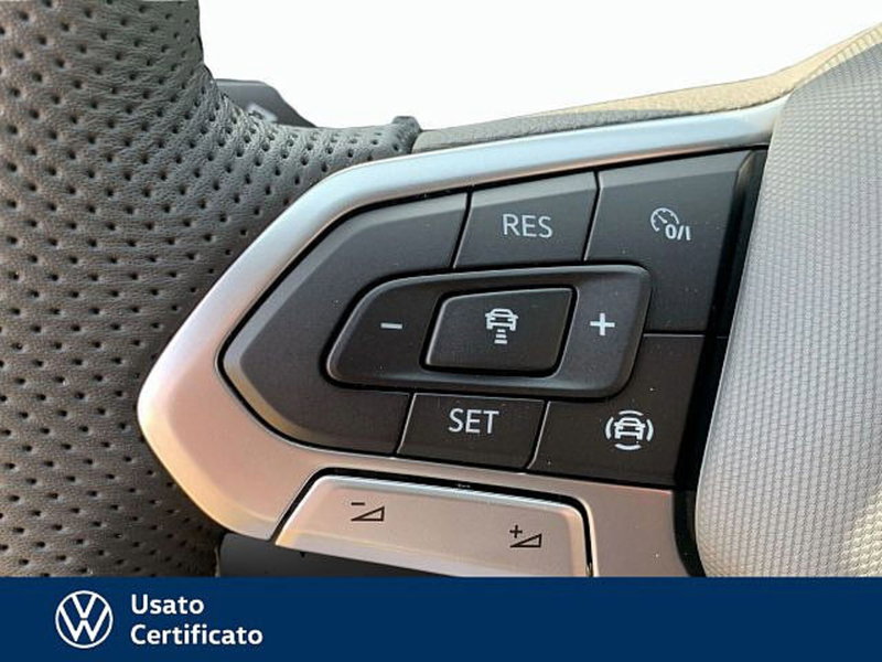 Volkswagen T-Roc nuova a Vicenza (12)