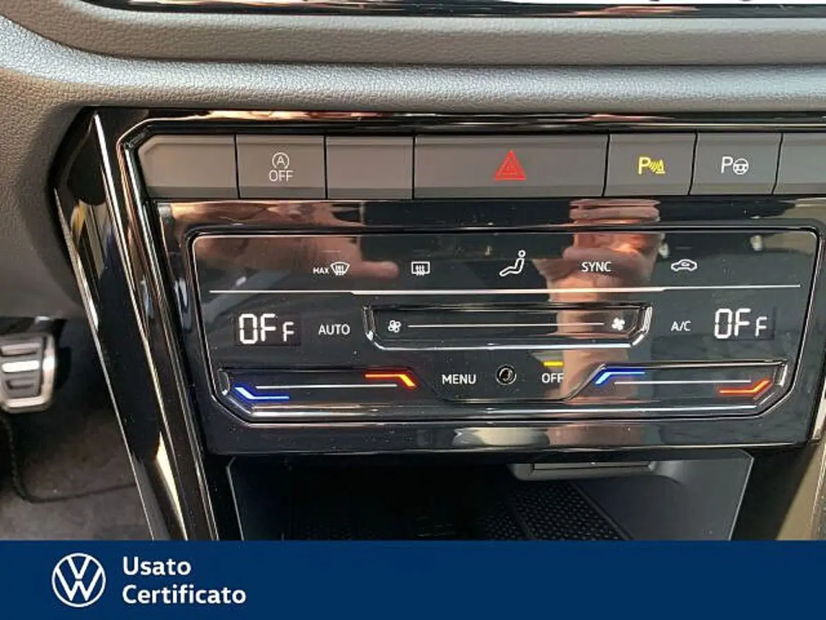 Volkswagen T-Roc nuova a Vicenza (17)