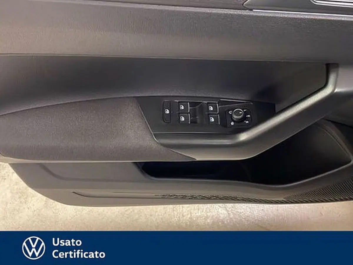 Volkswagen Taigo usata a Vicenza (18)
