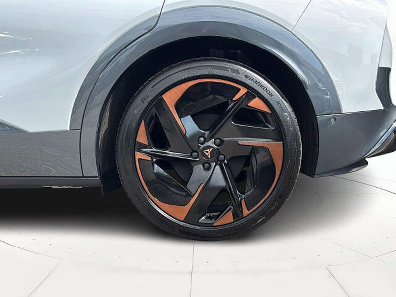 Cupra Tavascan nuova a Vicenza (7)