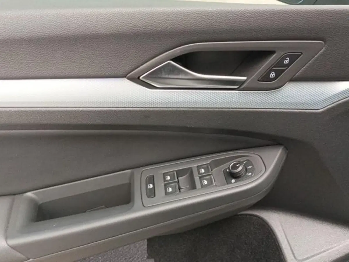 Volkswagen Golf usata a Milano (15)