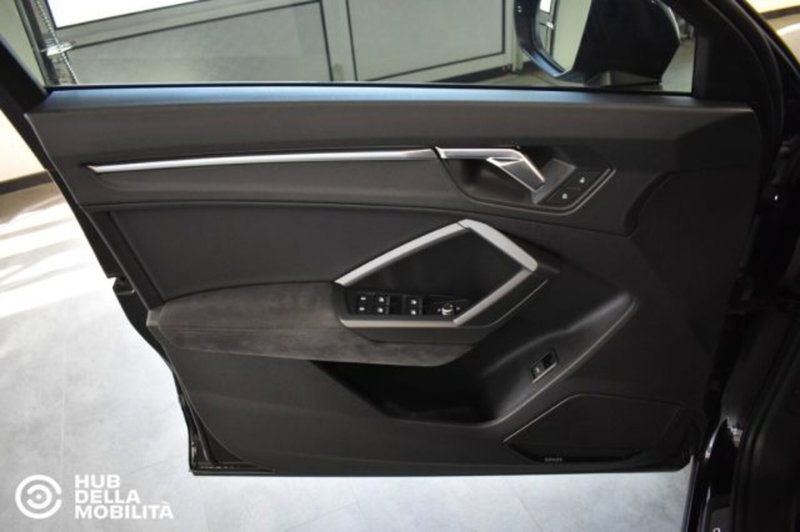 Audi RS Q3 Sportback usata a Perugia (7)