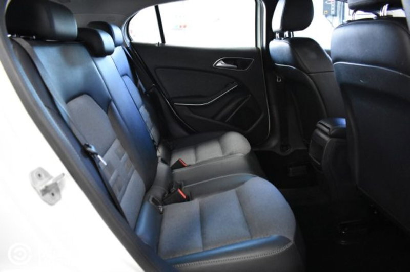 Mercedes-Benz GLA SUV usata a Perugia (17)