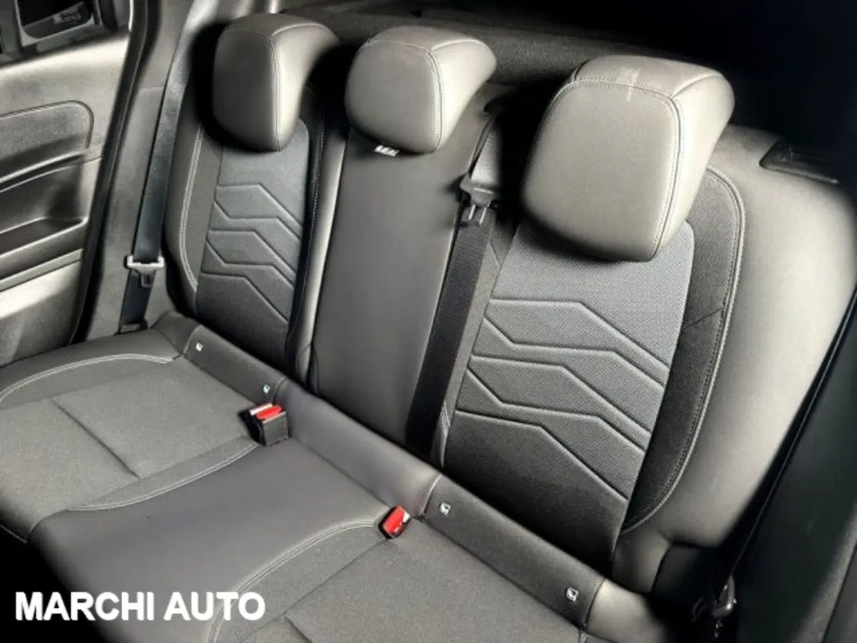 Jeep Avenger usata a Perugia (11)
