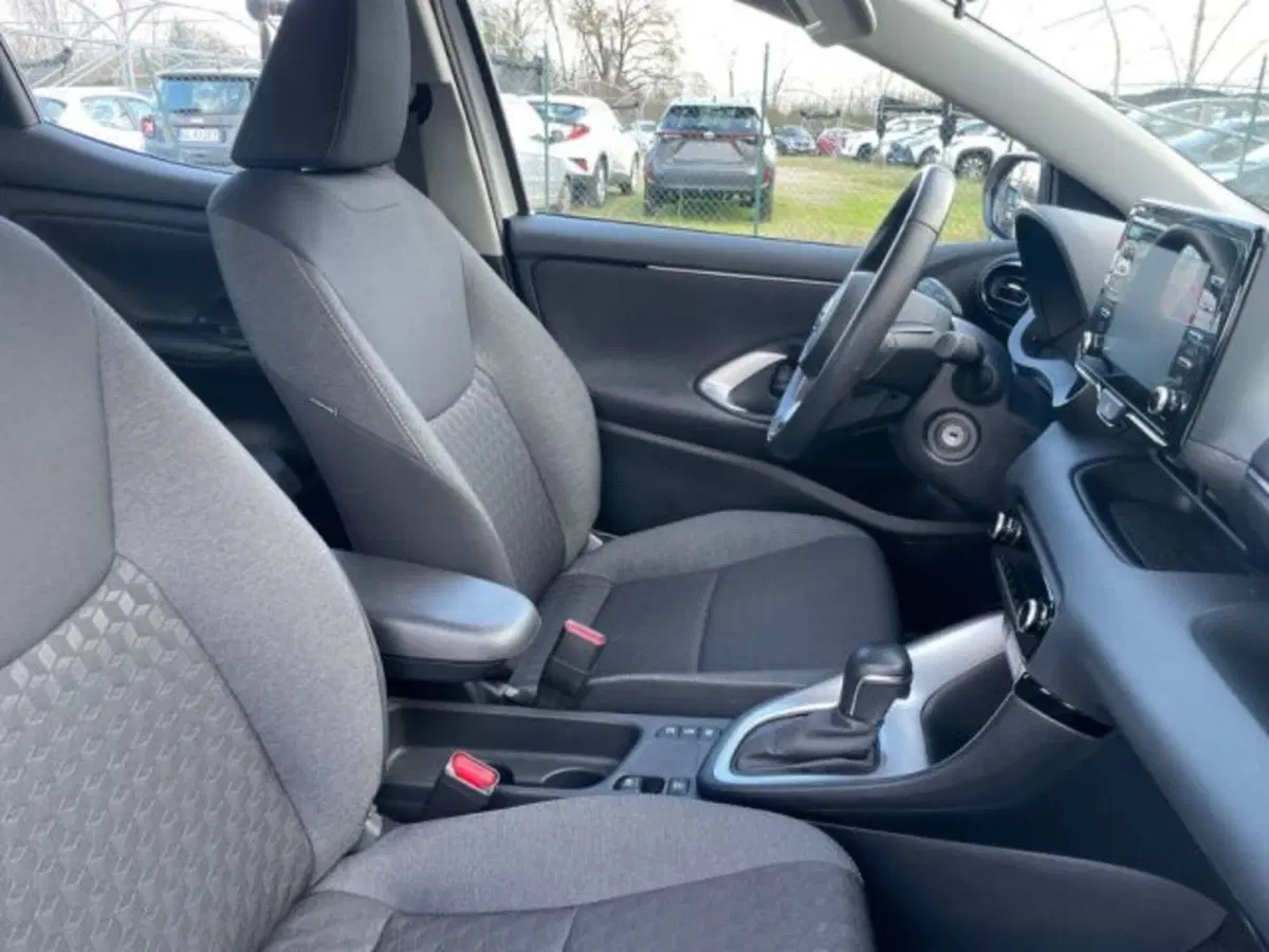 Toyota Yaris Cross usata a Vercelli (17)