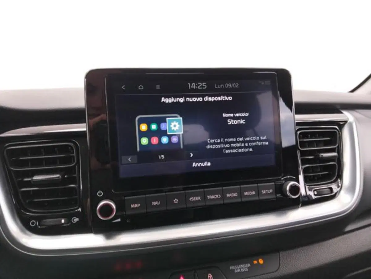 Kia Stonic usata a Como (13)