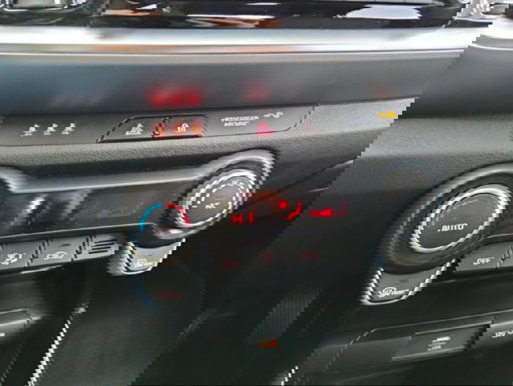 Kia Stonic usata a Como (17)
