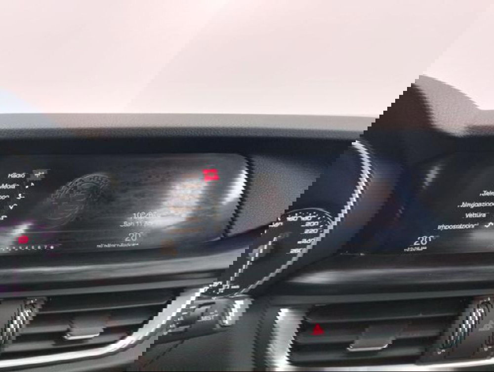 Alfa Romeo Stelvio usata a Como (16)