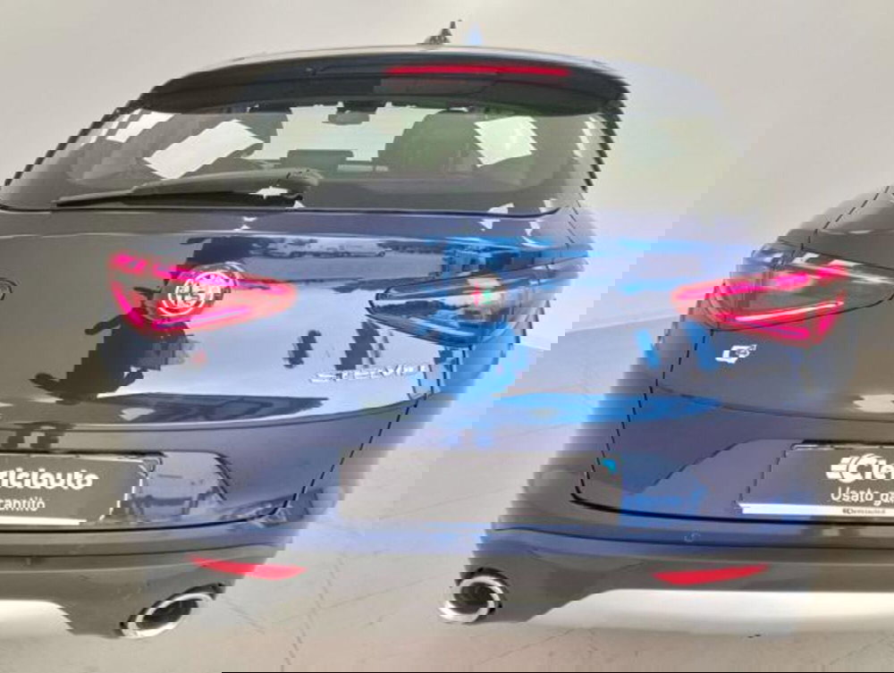 Alfa Romeo Stelvio usata a Como (7)