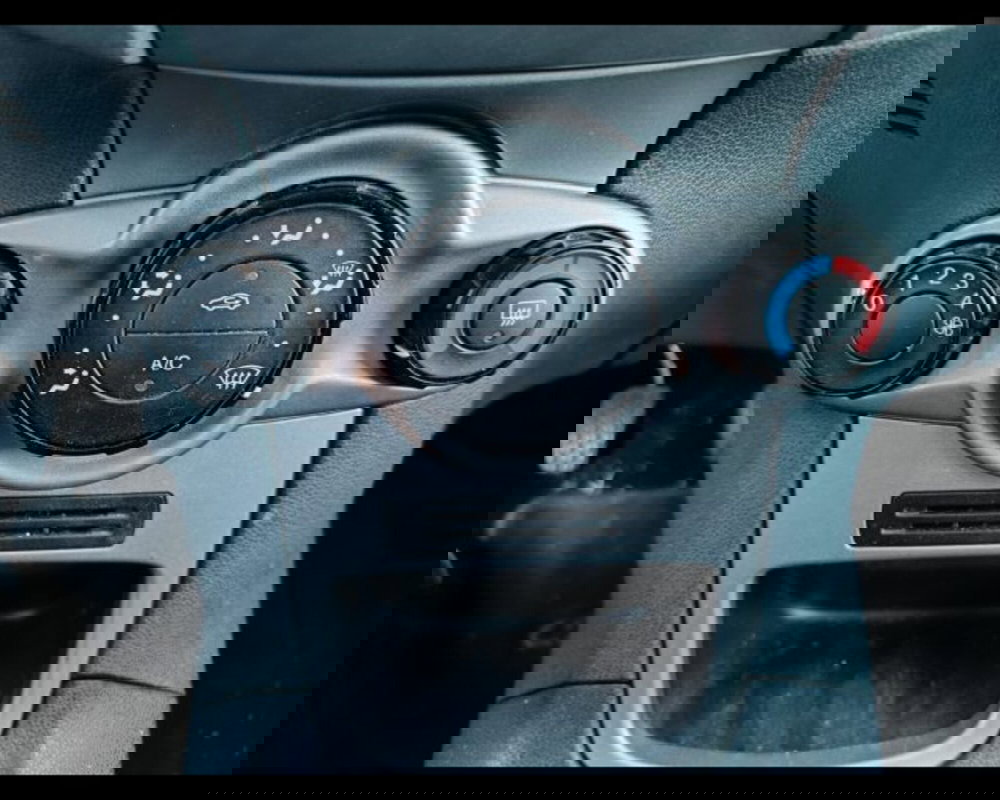 Ford Fiesta usata a Catania (16)