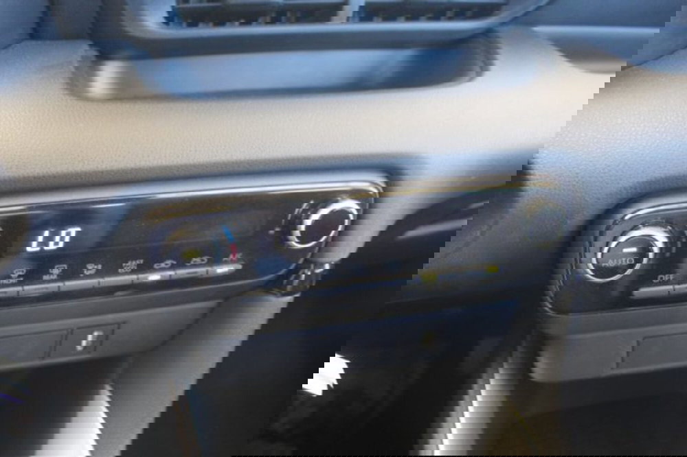 Toyota Yaris Cross usata a Roma (18)