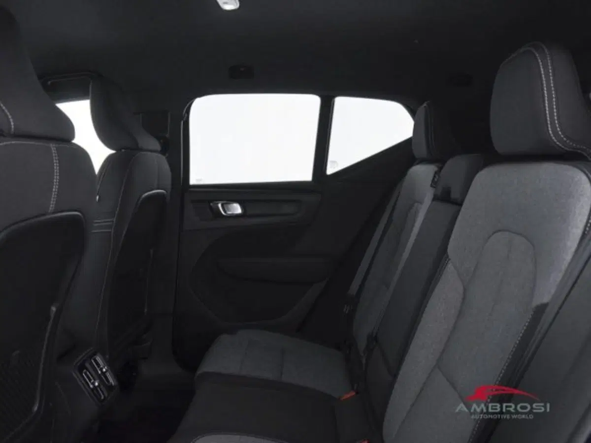 Volvo XC40 usata a Perugia (10)