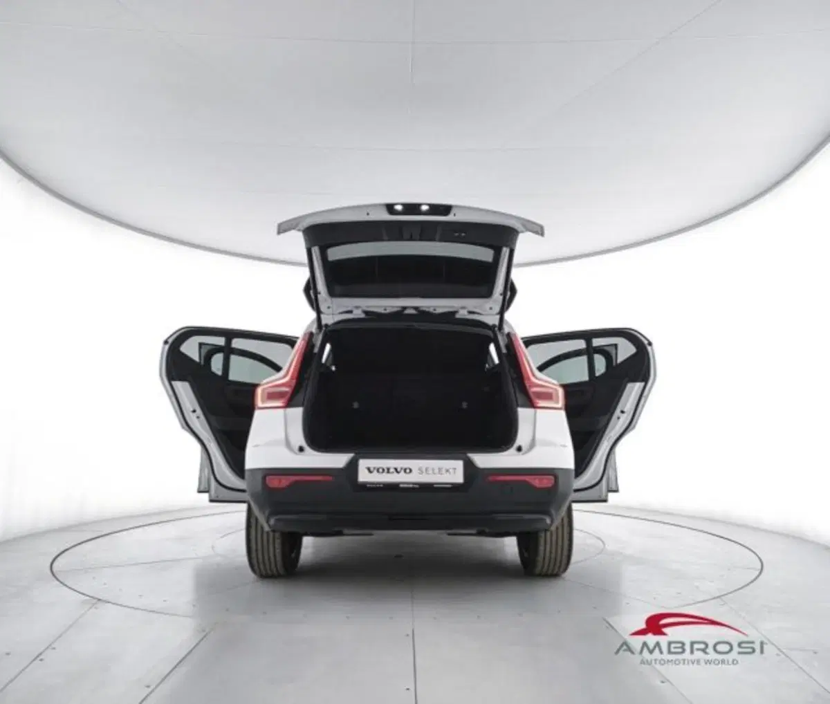 Volvo XC40 usata a Perugia (7)