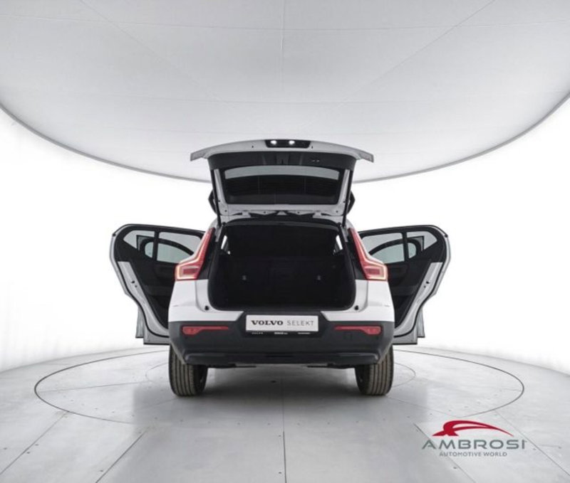 Volvo XC40 usata a Perugia (7)