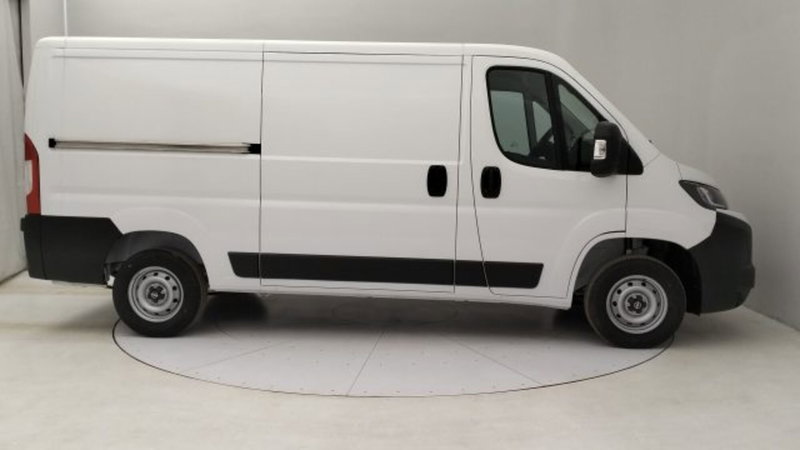Opel Movano Furgone nuova a Torino (6)