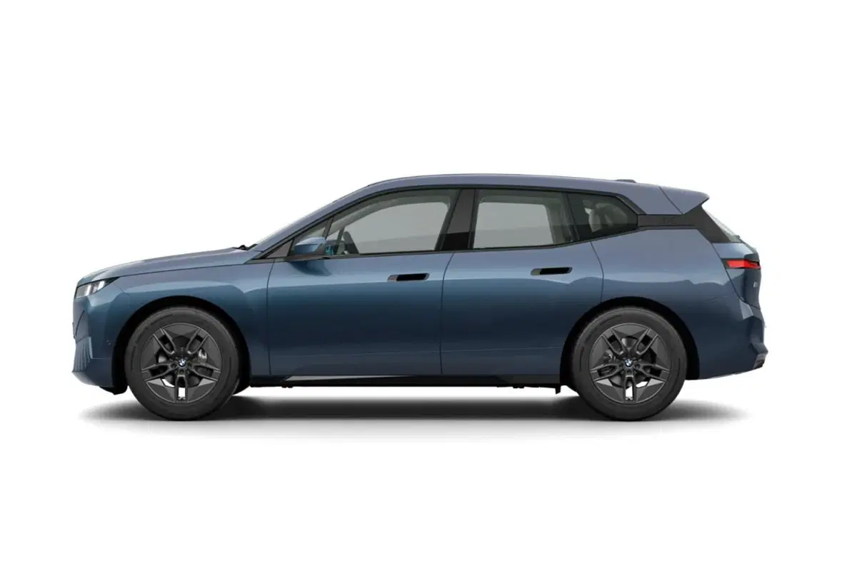 BMW iX nuova a Torino (3)