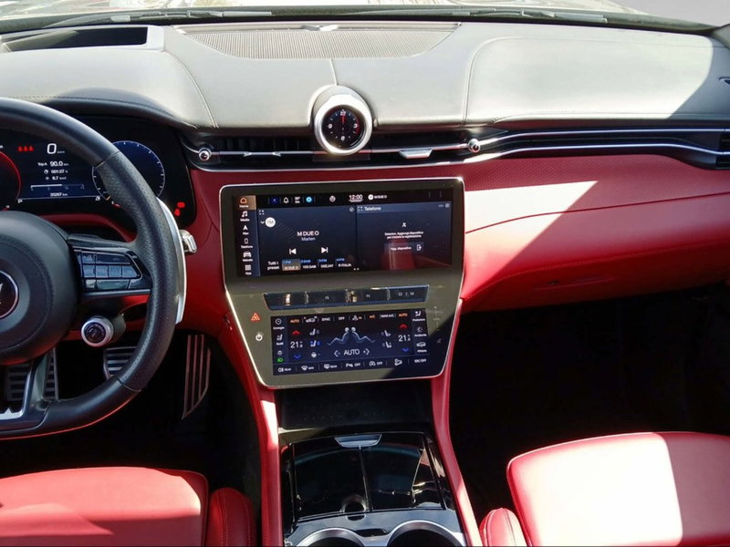 Maserati Grecale usata a Livorno (10)