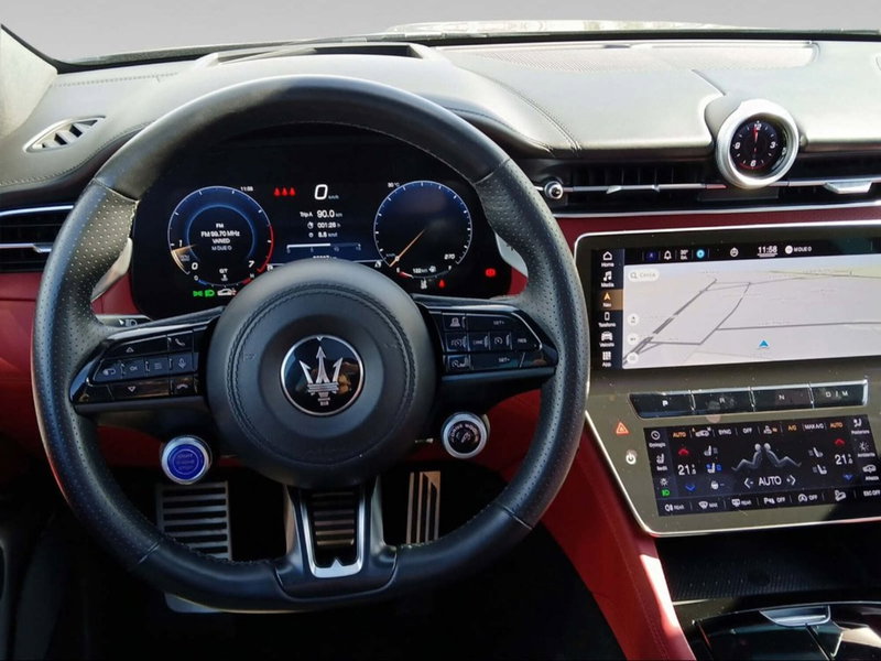 Maserati Grecale usata a Livorno (9)