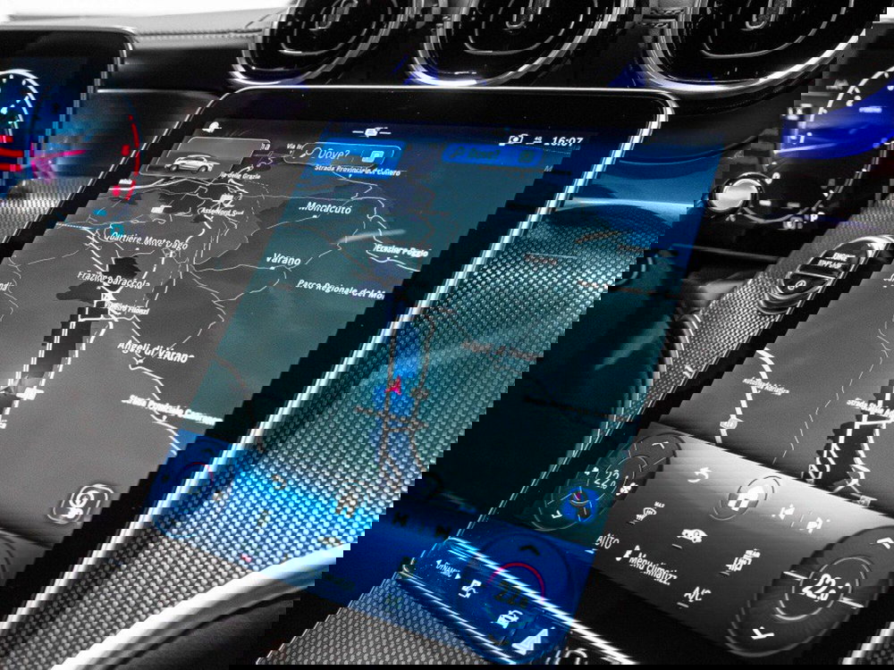 Mercedes-Benz GLC SUV nuova a Ancona (19)