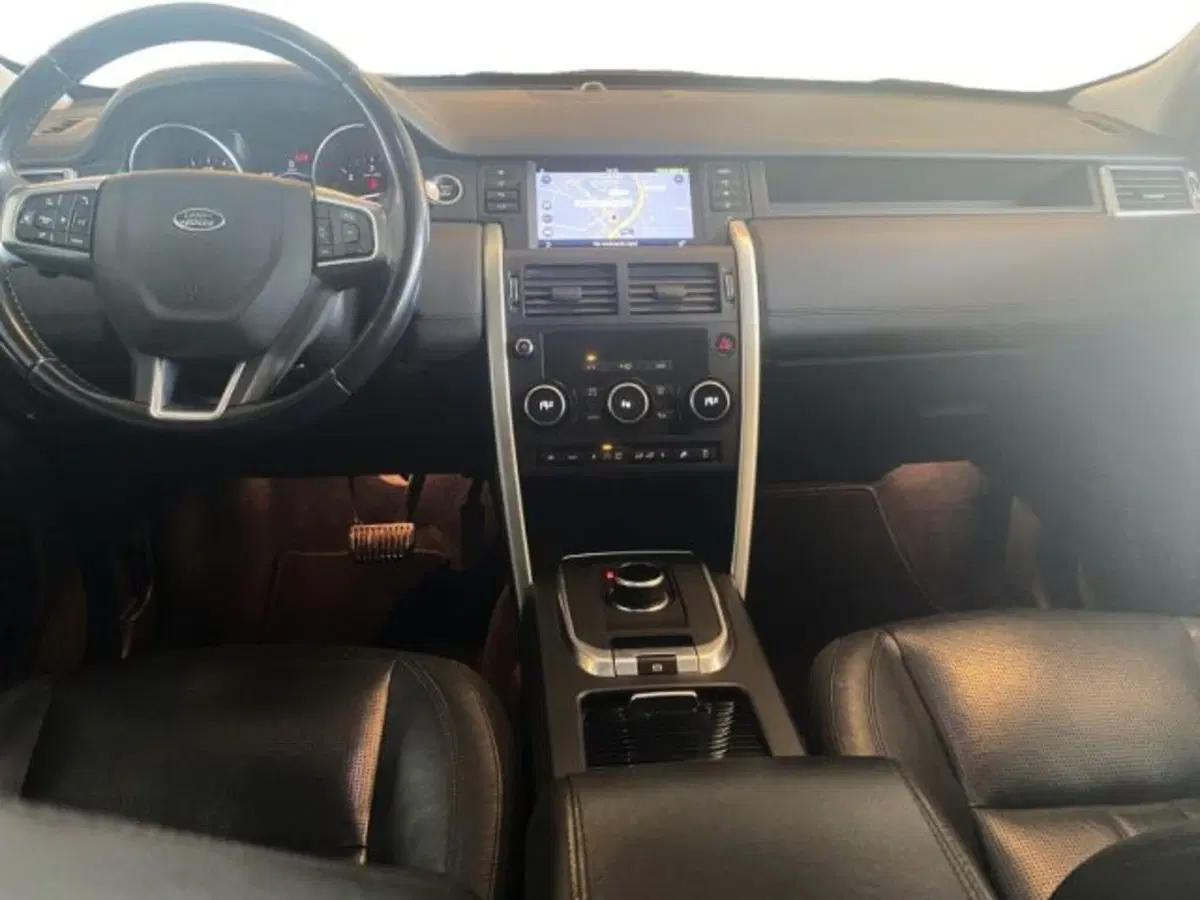 Land Rover Discovery Sport usata a Livorno (11)