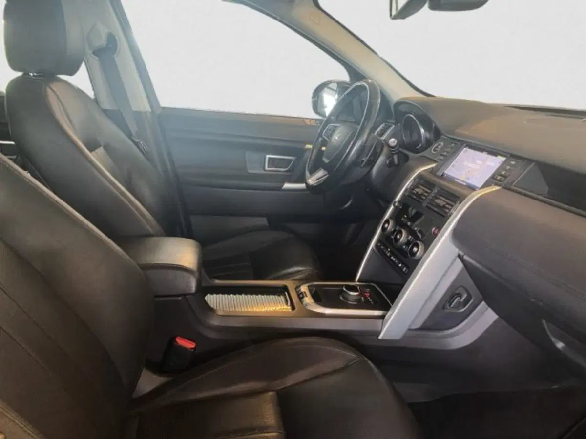 Land Rover Discovery Sport usata a Livorno (12)