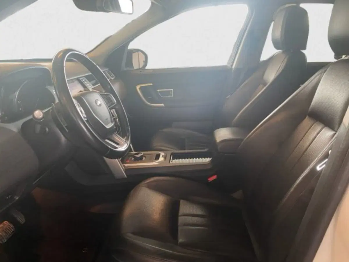 Land Rover Discovery Sport usata a Livorno (9)